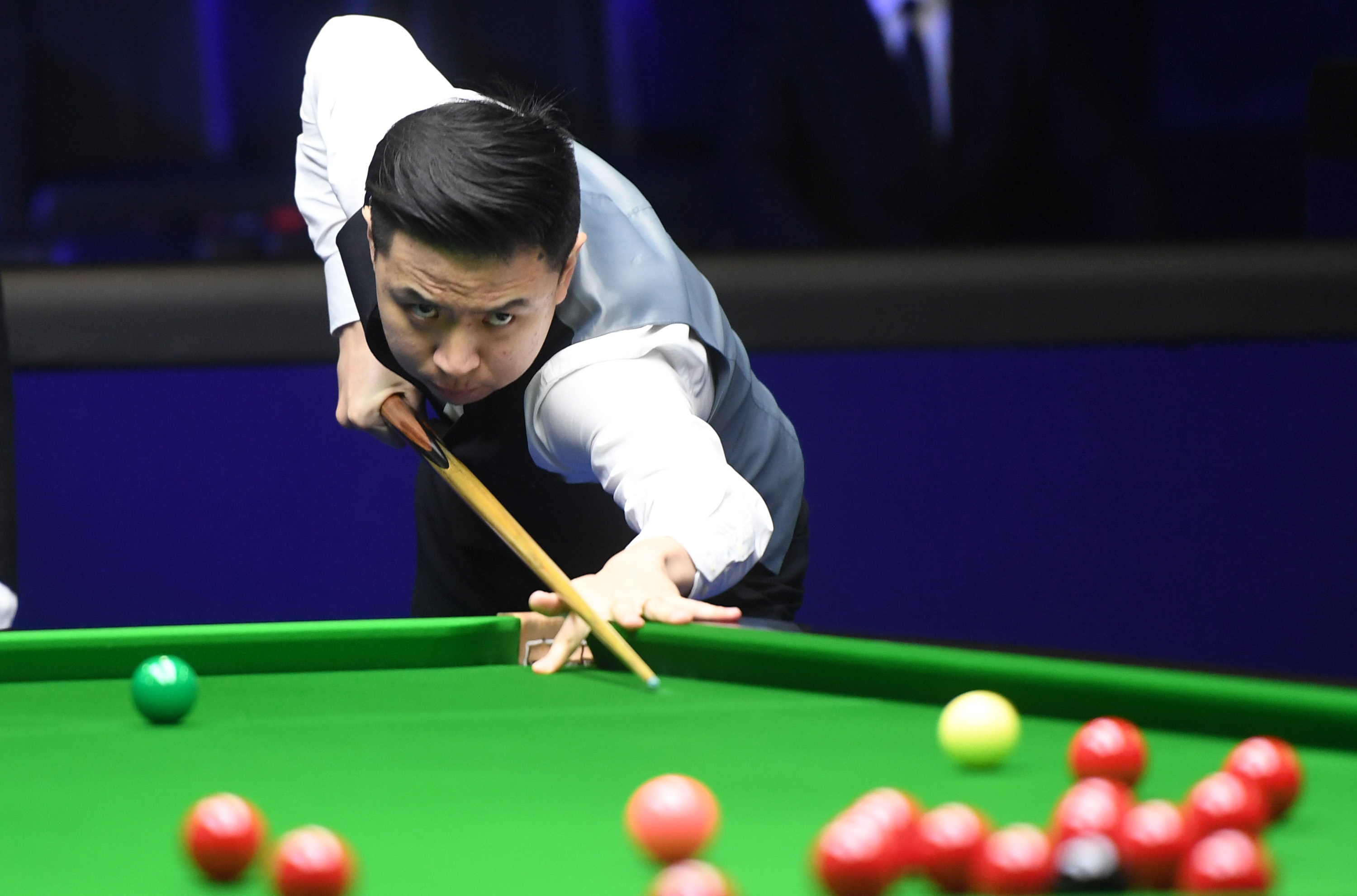 造犯规并稳 造犯规并稳